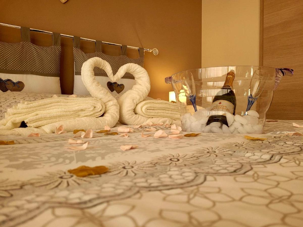 Bed & Breakfast Les De La Fontaine De Brul *