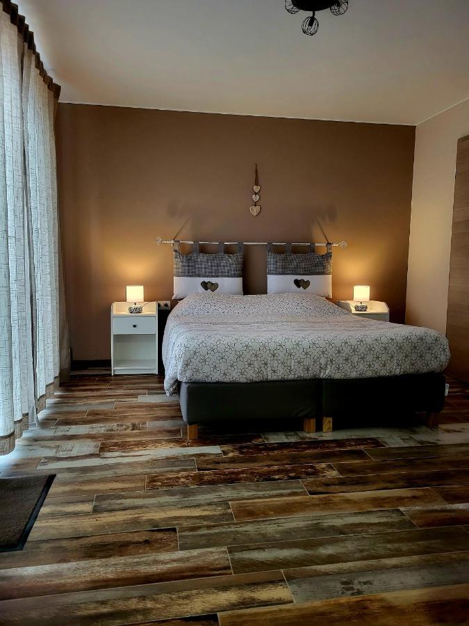 Les De La Fontaine De Brul Bed & Breakfast *